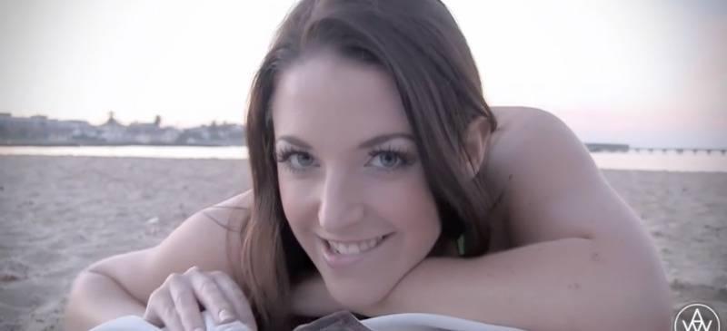 ANGELA WHITE on Instagram: "I look so wholesome in this photo... but looks can b