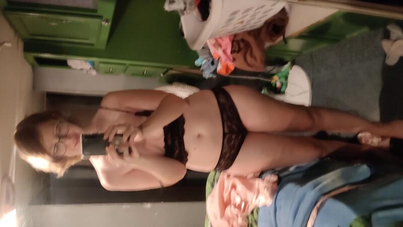 ManyVids 2023 Submissiveplz Mirror Selfie Striptease Roleplay XXX 1080p MP4 XXX | PornHoarder.tv